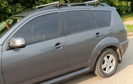 Mitsubishi Outlander III рестайлинг 3, 2010 год, 1 000 070 рублей, 7 фотография