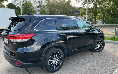 Toyota Highlander III, 2018 год, 5 300 000 рублей, 6 фотография