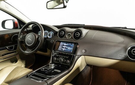 Jaguar XJ IV (X351), 2014 год, 1 940 000 рублей, 9 фотография
