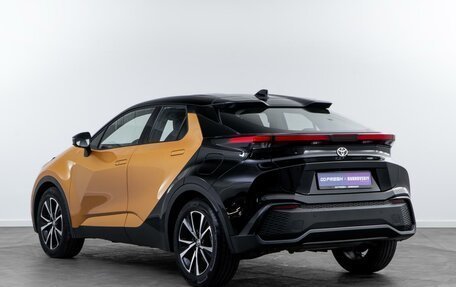 Toyota C-HR, 2024 год, 4 990 000 рублей, 2 фотография