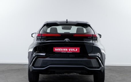 Toyota C-HR, 2024 год, 4 990 000 рублей, 4 фотография