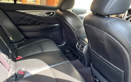 Infiniti Q50 I рестайлинг, 2015 год, 2 100 000 рублей, 11 фотография