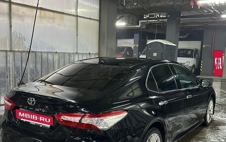 Toyota Camry, 2018 год, 2 570 000 рублей, 4 фотография