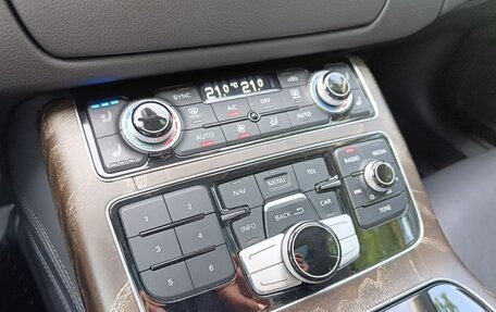 Audi A8, 2016 год, 3 300 000 рублей, 14 фотография