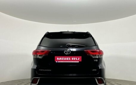 Toyota Highlander III, 2019 год, 3 950 000 рублей, 6 фотография