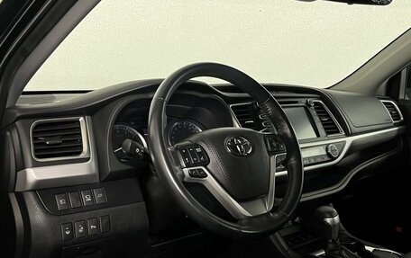 Toyota Highlander III, 2019 год, 3 950 000 рублей, 22 фотография