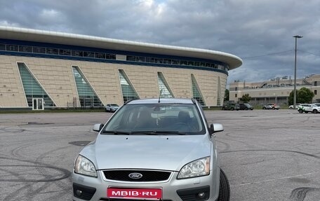 Ford Focus II рестайлинг, 2005 год, 390 000 рублей, 1 фотография