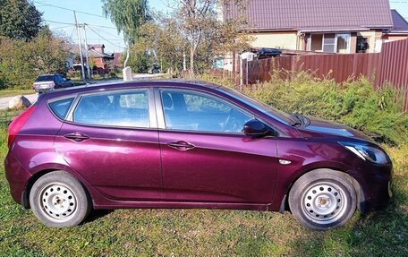 Hyundai Solaris II рестайлинг, 2011 год, 710 000 рублей, 3 фотография