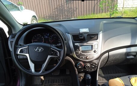 Hyundai Solaris II рестайлинг, 2011 год, 710 000 рублей, 10 фотография
