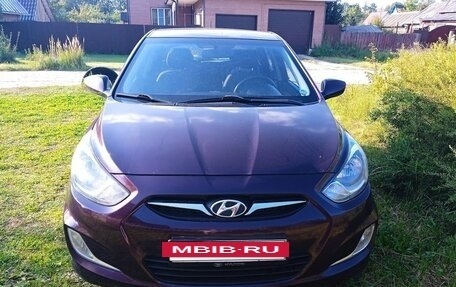 Hyundai Solaris II рестайлинг, 2011 год, 710 000 рублей, 4 фотография