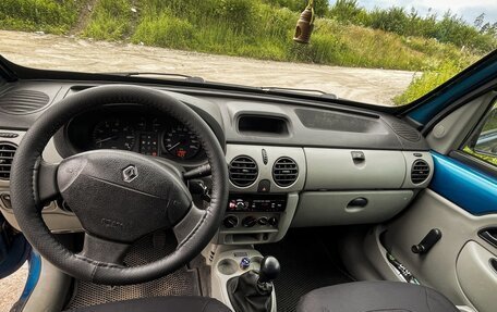 Renault Kangoo II рестайлинг, 2005 год, 349 000 рублей, 22 фотография