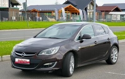 Opel Astra J, 2014 год, 900 000 рублей, 1 фотография