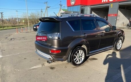 Mitsubishi Outlander III рестайлинг 3, 2010 год, 1 400 000 рублей, 7 фотография