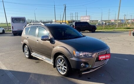 Mitsubishi Outlander III рестайлинг 3, 2010 год, 1 400 000 рублей, 4 фотография