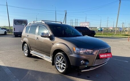 Mitsubishi Outlander III рестайлинг 3, 2010 год, 1 400 000 рублей, 5 фотография
