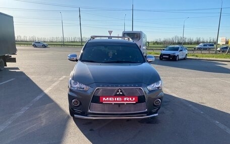 Mitsubishi Outlander III рестайлинг 3, 2010 год, 1 400 000 рублей, 3 фотография