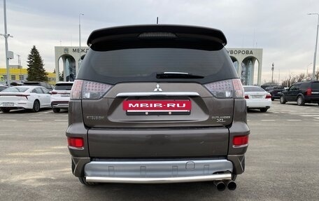 Mitsubishi Outlander III рестайлинг 3, 2010 год, 1 400 000 рублей, 11 фотография