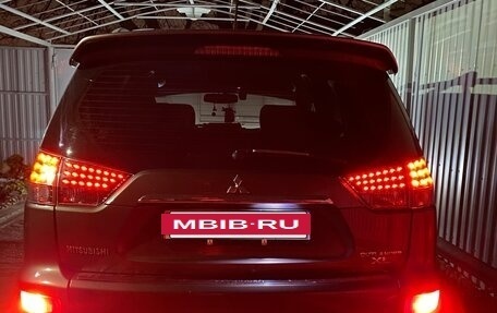 Mitsubishi Outlander III рестайлинг 3, 2010 год, 1 400 000 рублей, 15 фотография