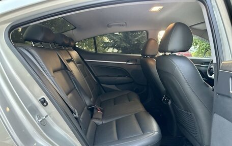 Hyundai Elantra VI рестайлинг, 2018 год, 1 690 000 рублей, 6 фотография