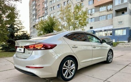 Hyundai Elantra VI рестайлинг, 2018 год, 1 690 000 рублей, 8 фотография