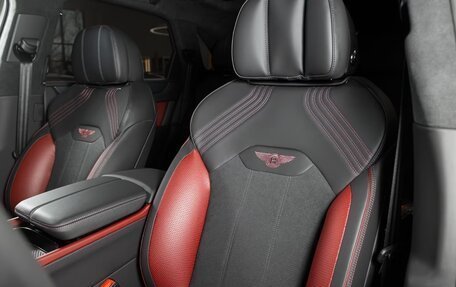 Bentley Bentayga I, 2025 год, 29 980 000 рублей, 17 фотография