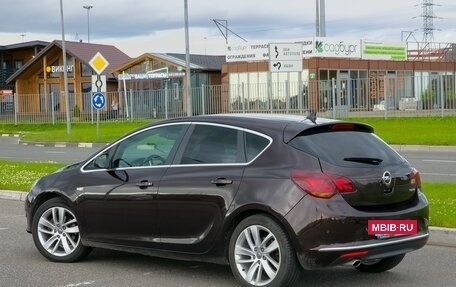 Opel Astra J, 2014 год, 900 000 рублей, 5 фотография