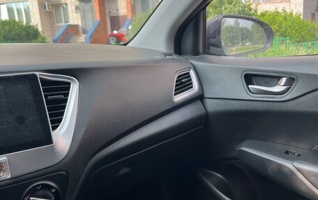 Hyundai Solaris II рестайлинг, 2019 год, 1 490 000 рублей, 18 фотография