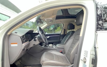 Volkswagen Touareg III, 2022 год, 4 820 013 рублей, 5 фотография