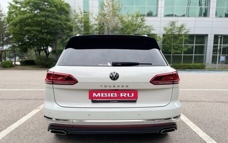 Volkswagen Touareg III, 2022 год, 4 820 013 рублей, 3 фотография