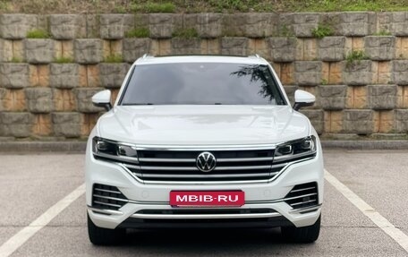 Volkswagen Touareg III, 2022 год, 4 820 013 рублей, 2 фотография