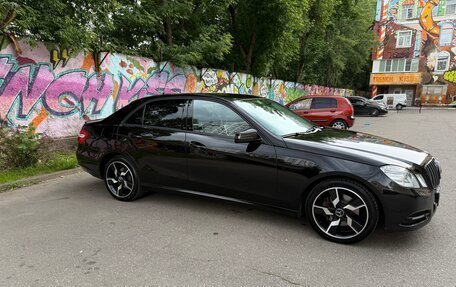 Mercedes-Benz E-Класс, 2011 год, 1 790 000 рублей, 4 фотография