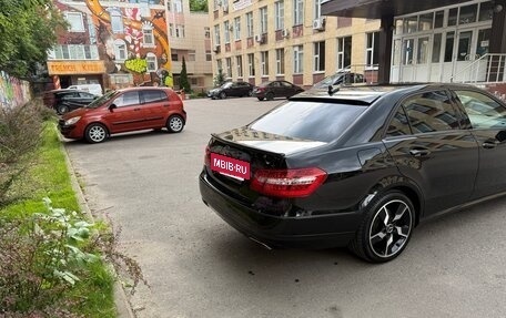 Mercedes-Benz E-Класс, 2011 год, 1 790 000 рублей, 5 фотография
