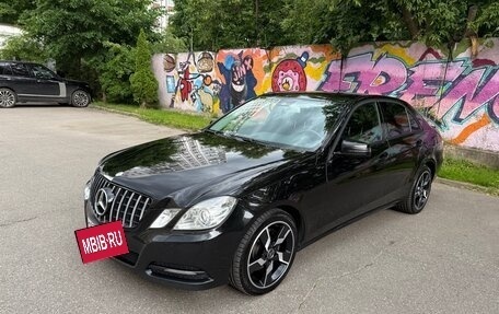 Mercedes-Benz E-Класс, 2011 год, 1 790 000 рублей, 2 фотография
