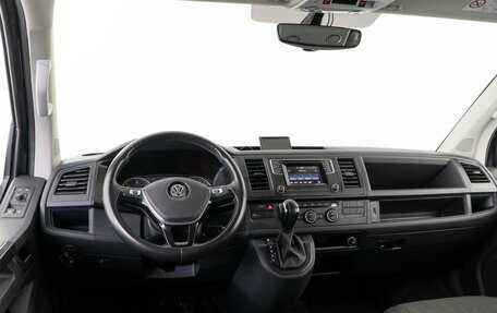Volkswagen Caravelle T6 рестайлинг, 2016 год, 3 152 300 рублей, 6 фотография