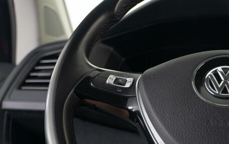 Volkswagen Caravelle T6 рестайлинг, 2016 год, 3 152 300 рублей, 15 фотография