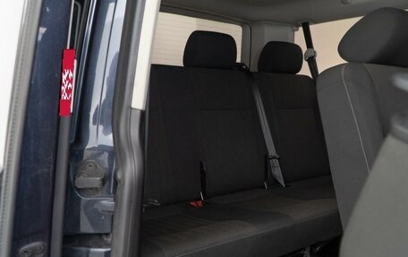 Volkswagen Caravelle T6 рестайлинг, 2016 год, 3 152 300 рублей, 9 фотография