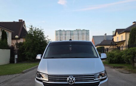 Volkswagen Multivan T6 рестайлинг, 2020 год, 6 300 000 рублей, 7 фотография