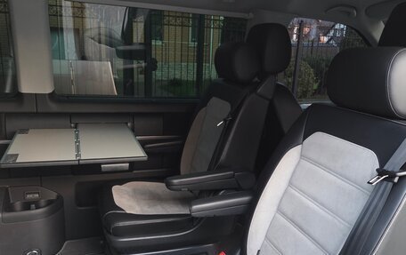 Volkswagen Multivan T6 рестайлинг, 2020 год, 6 300 000 рублей, 16 фотография