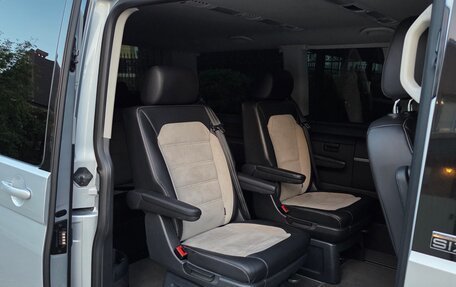 Volkswagen Multivan T6 рестайлинг, 2020 год, 6 300 000 рублей, 14 фотография