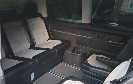 Volkswagen Multivan T6 рестайлинг, 2020 год, 6 300 000 рублей, 15 фотография