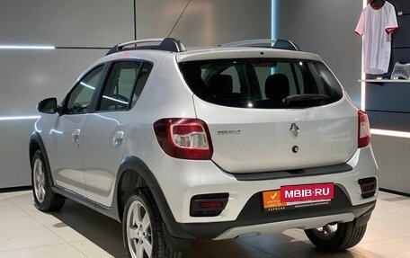 Renault Sandero II рестайлинг, 2015 год, 995 000 рублей, 7 фотография