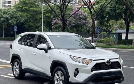 Toyota RAV4, 2022 год, 2 130 000 рублей, 3 фотография