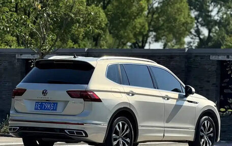 Volkswagen Tiguan II, 2022 год, 2 050 013 рублей, 4 фотография