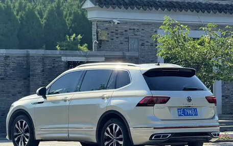 Volkswagen Tiguan II, 2022 год, 2 050 013 рублей, 3 фотография