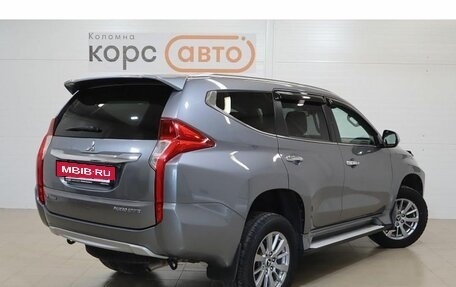 Mitsubishi Pajero Sport III рестайлинг, 2017 год, 2 849 000 рублей, 3 фотография