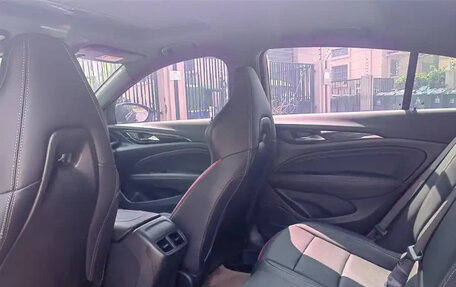 Buick Regal VI, 2022 год, 2 100 001 рублей, 10 фотография