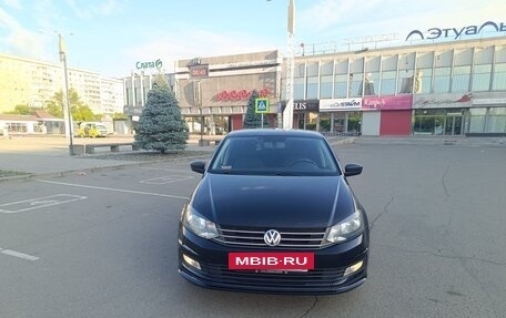 Volkswagen Polo VI (EU Market), 2015 год, 950 000 рублей, 2 фотография