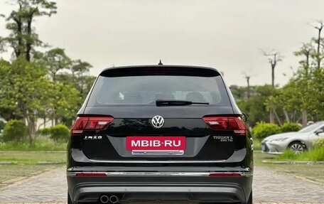 Volkswagen Tiguan II, 2021 год, 2 000 000 рублей, 6 фотография