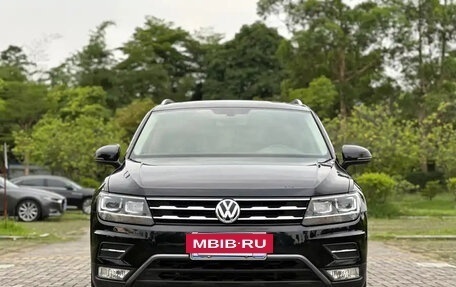 Volkswagen Tiguan II, 2021 год, 2 000 000 рублей, 3 фотография