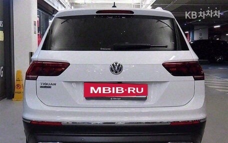 Volkswagen Tiguan II, 2021 год, 2 455 010 рублей, 5 фотография